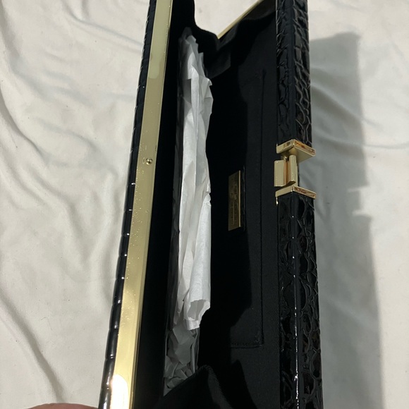 🆕 Joan Rivers Classics Collection Black Patent Leather & Gold colored Clutch - Picture 5 of 7